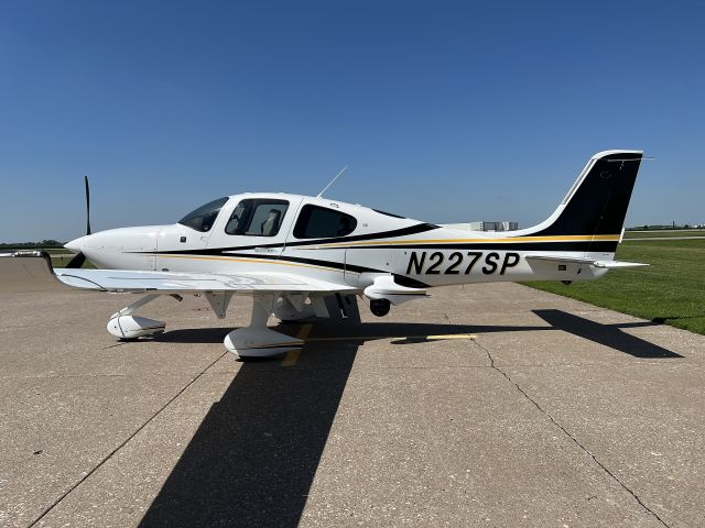 Cirrus SR-22 (N227SP) - Iowa State Patrol