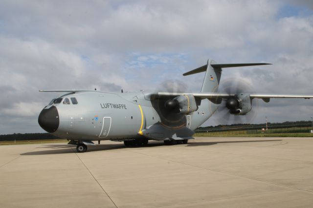 5418 — - 20180623 German A400M landing at Eindhoven AB