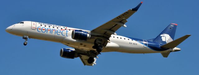 Embraer 170/175 (XA-ACS)