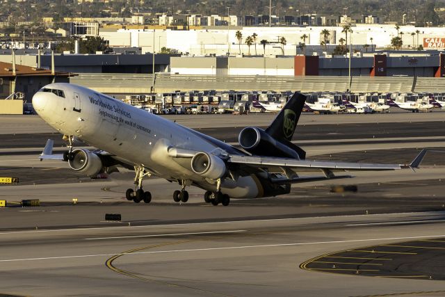 Boeing MD-11 (N284UP)