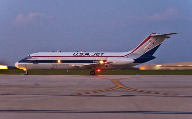 Douglas DC-9-10 (N192US) - Leaving the airfreight area for the active runway.