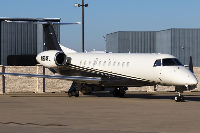 Embraer ERJ-135 (N904FL)