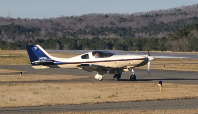 PAI Lancair 320 (N176L)