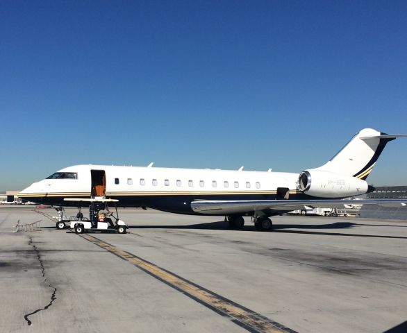 Bombardier Global Express (VP-BEB) - LAX south side/Landmark FBO