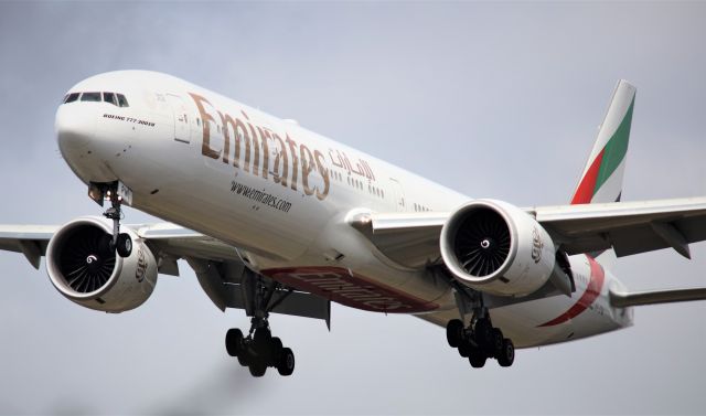 Boeing 777-200 (A6-EPW) - DXB-SEA  3-29-21