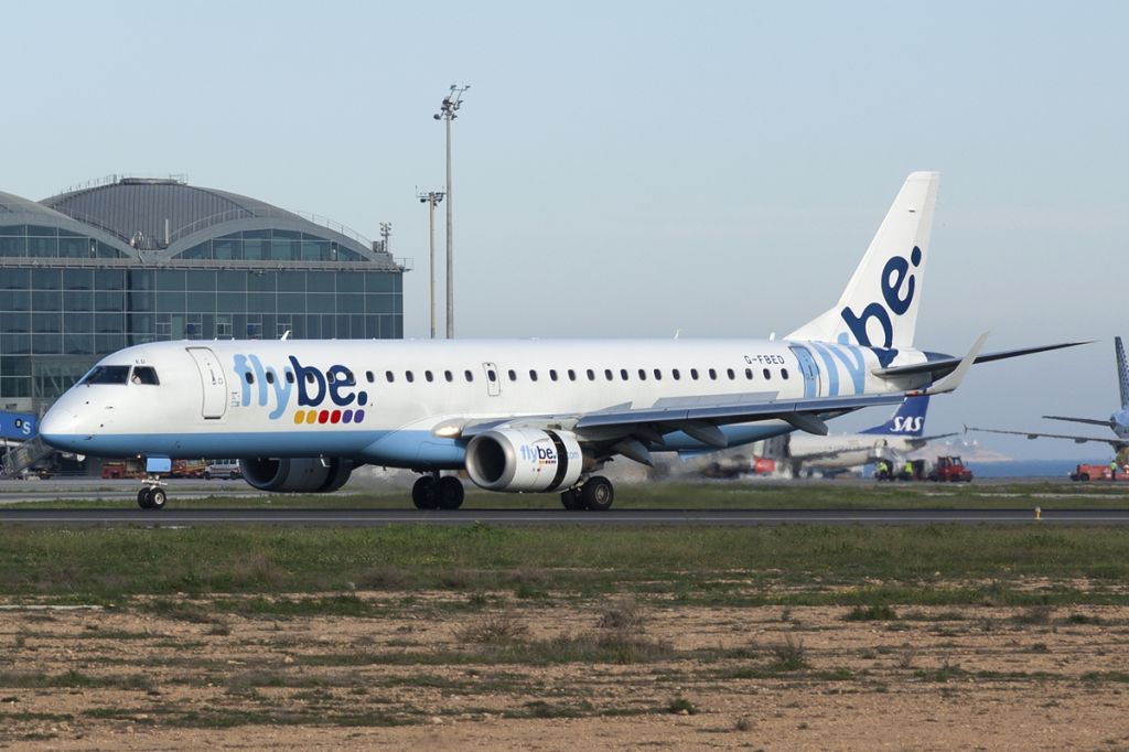 Embraer ERJ-190 (G-FBED)