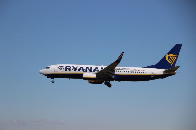 Boeing 737-800 (EI-FIT)