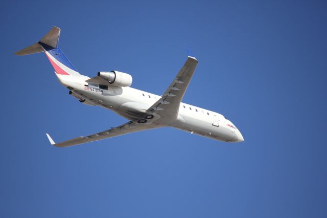 Canadair Regional Jet CRJ-200 (N418SW) - Departing 34R