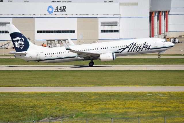 Boeing 737-900 (N471AS) - 07-13-20