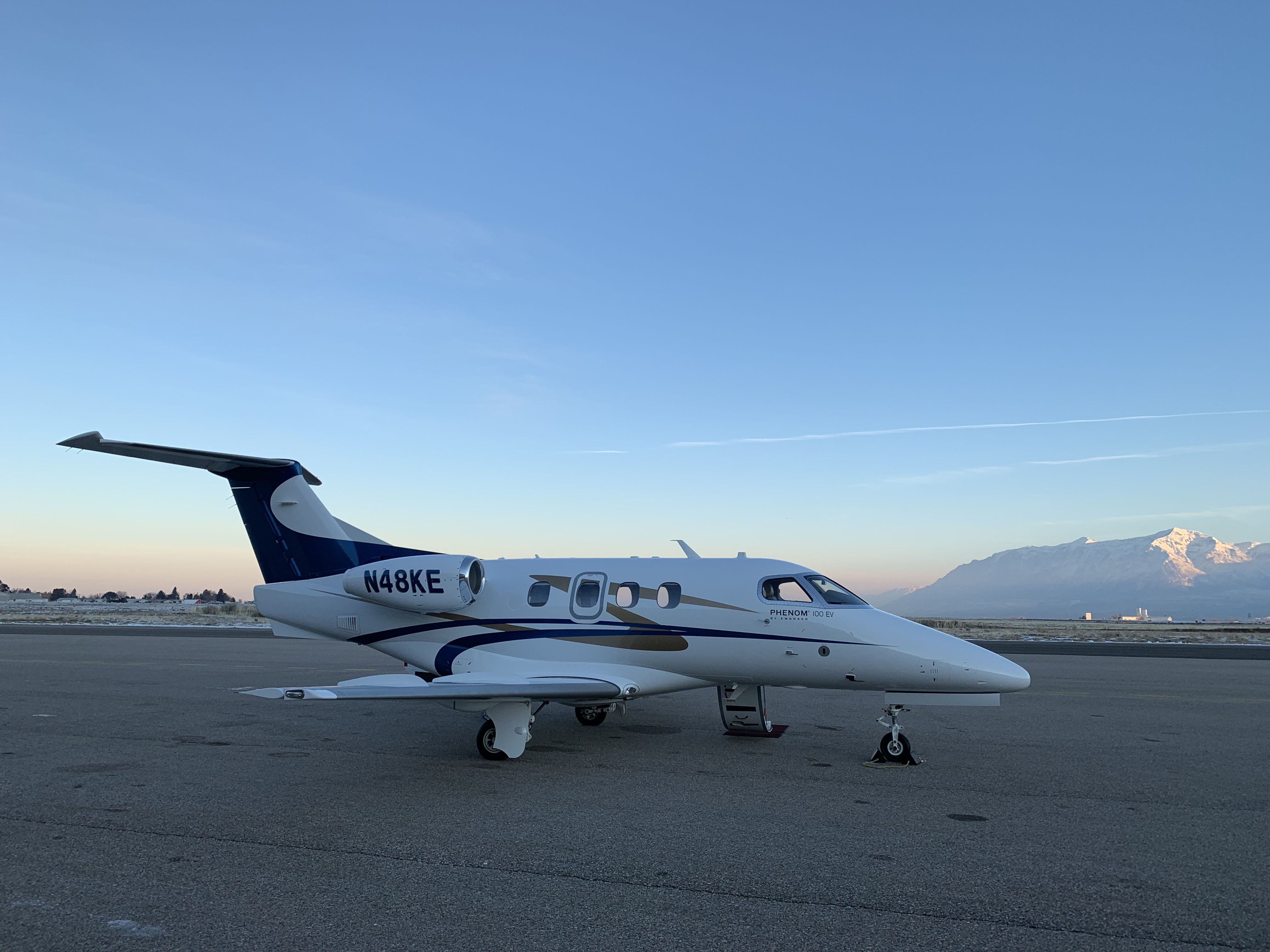 Embraer Phenom 100 (N48KE)