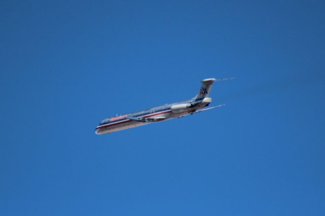 McDonnell Douglas MD-83 (N434AA) - 011714 on the turn after take-off from Omaha