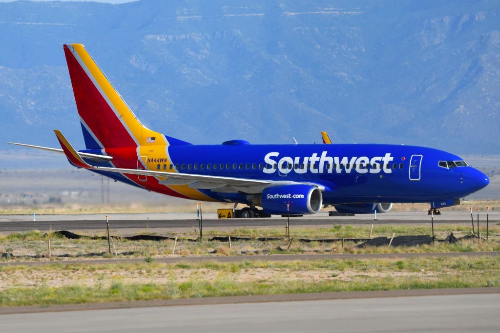 Boeing 737-700 (N444WN)