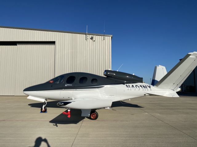 Cirrus Vision SF50 (N401NY)