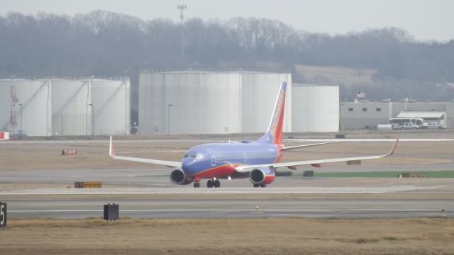 Boeing 737-700 (N907WN)