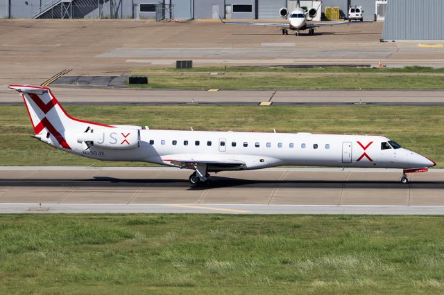 Embraer ERJ-145 (N950JX)