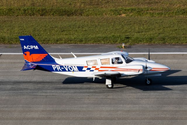 Piper Seneca (PR-VOM)