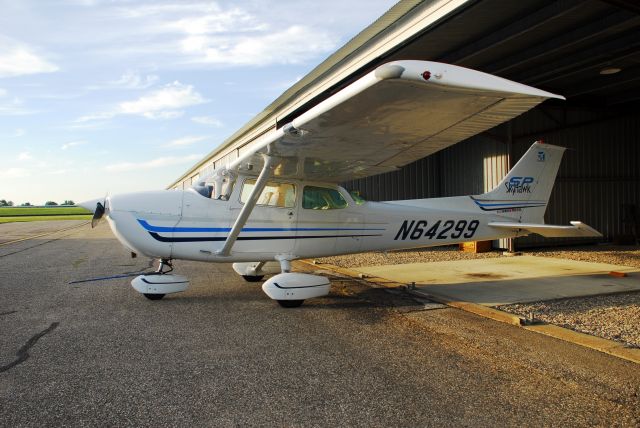 Cessna Skyhawk (N64299)