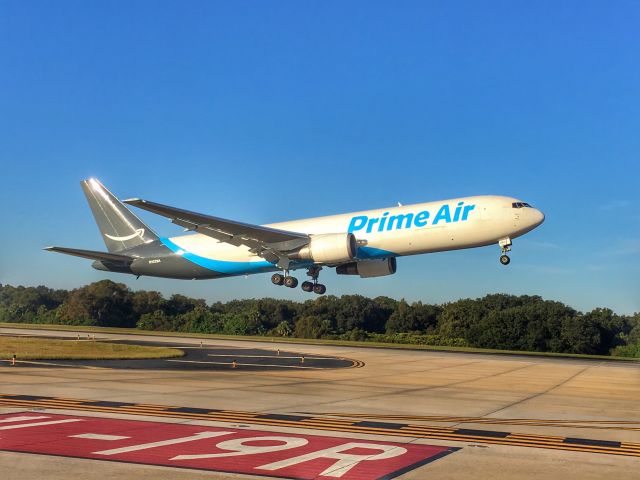 BOEING 767-300 (N1229A) - Atlas Air departing to the North out of TPA.