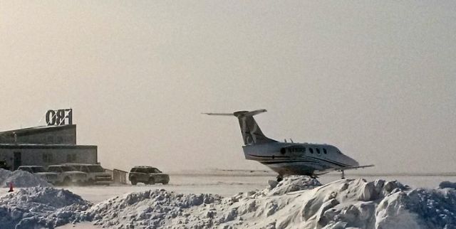 Beechcraft Premier 1 (N480RE) - N480RE I could not get closer because there was bad weather and the road was full of snow. Gust up to 80Klm winds today in Iqaluit, Nunavut, Canada