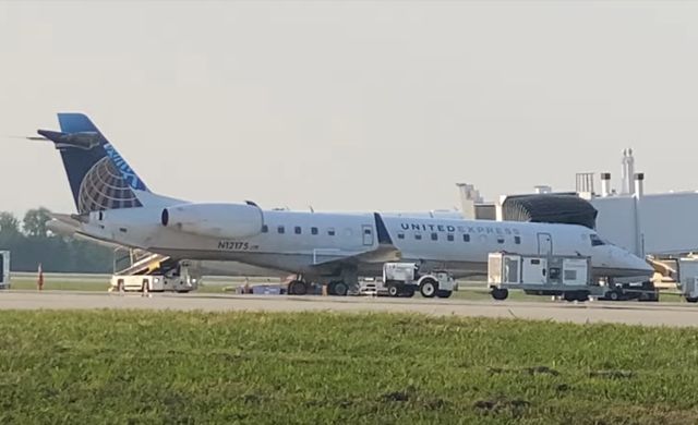 Embraer ERJ-135 (N12175) - Airliner at the gate about the push back from gate A1