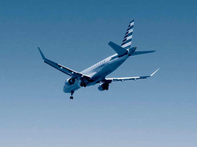 Embraer 175 (N502SY) - SKW6311br /LAX-TULbr /10/13/22