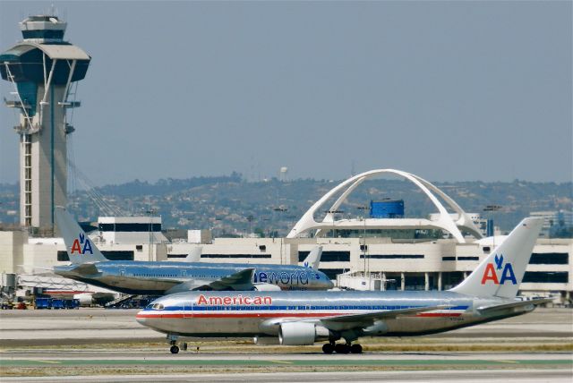 Boeing 777-200 (N791AN)