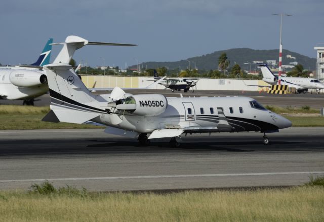 Learjet 60 (N405DC)