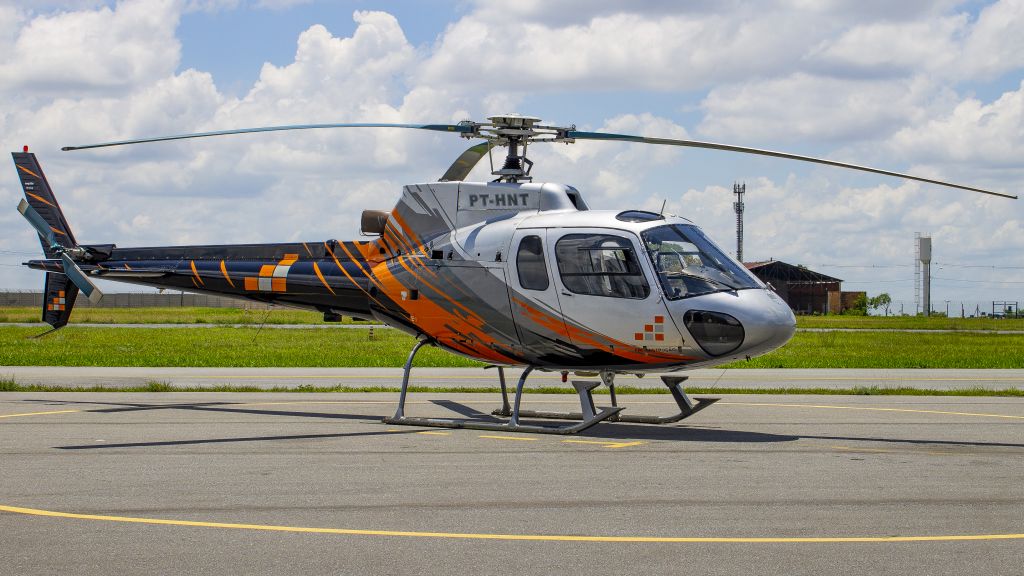 Eurocopter AS-350 AStar (PT-HNT)