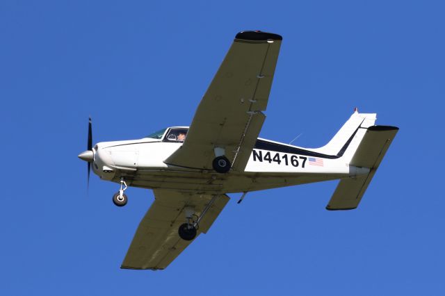 Piper Apache (N44167)