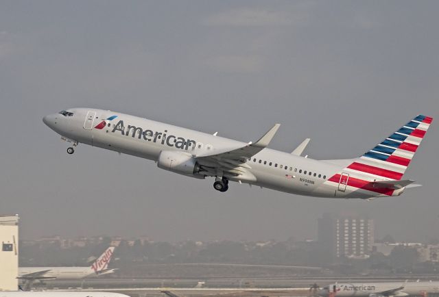 Boeing 737-800 (N998NN) - First entry in database. Noted Oct 23, 2016 at LAX