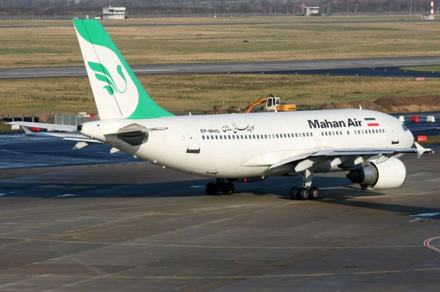 Airbus A310 (EP-MHO)