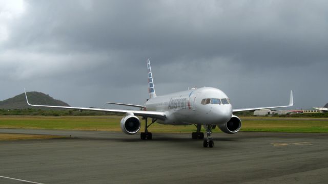 Boeing 757-200 (N177AN)