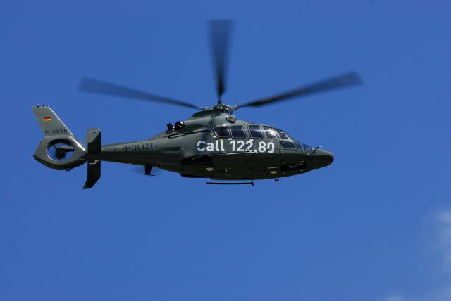 — — - Police Helicopter to the G7 Metting in Munich