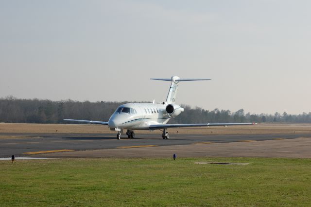 Cessna Citation III (N650LA) - Taxiing on alpha to parking at Lone Star.