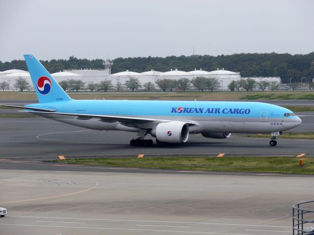 Boeing 777-200 (HL8251)