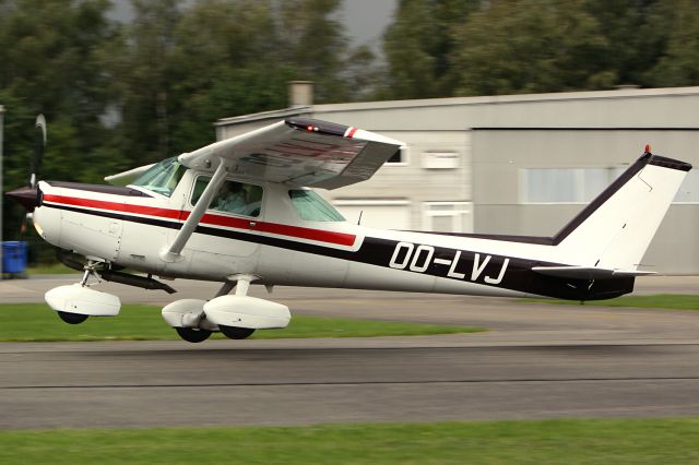 Cessna 152 (OO-LVJ)