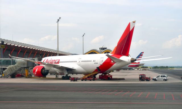 Boeing 787-8 (N783AV) - Avianca Boeing 787-8 Dreamliner N783AV in Madrid 