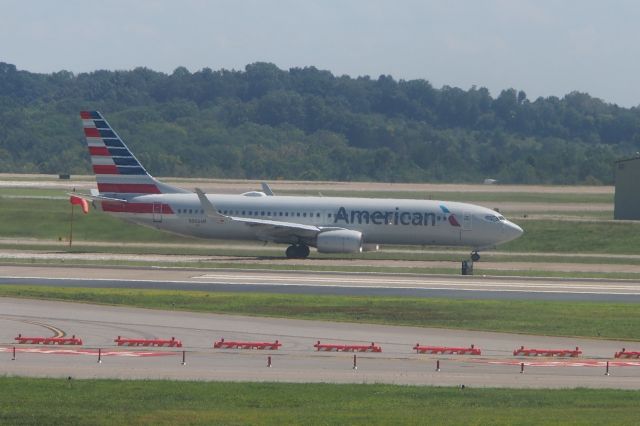 Boeing 737-700 (N902AN)