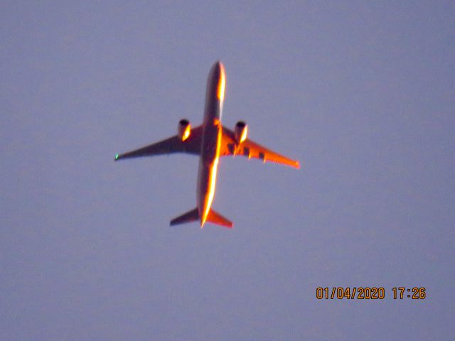 BOEING 777-300ER (N728AN)