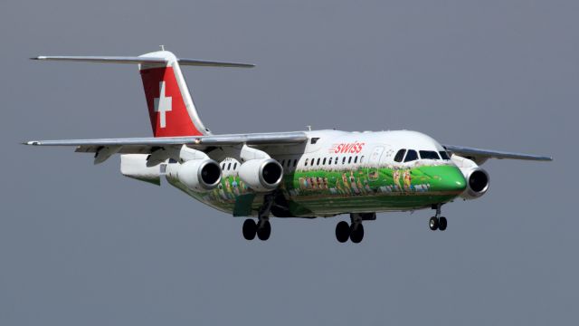 de Havilland Dash 8-400 (HB-IYS)