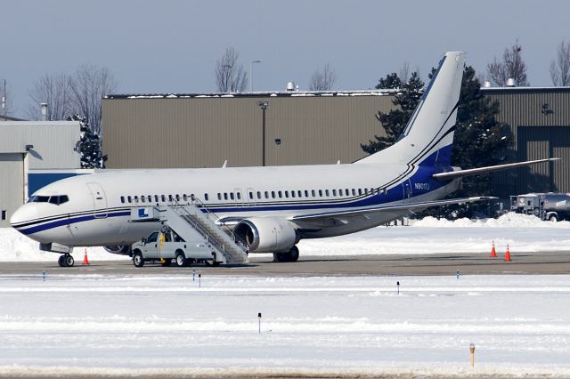 BOEING 737-400 (N801TJ)