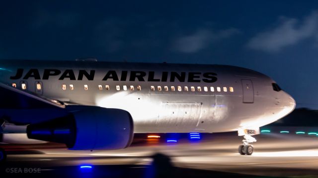 BOEING 767-300 (JA622J) - Boeing 767-346/ERbr /April.30.2015 Hakodate Airport [HKD/RJCH] JAPAN