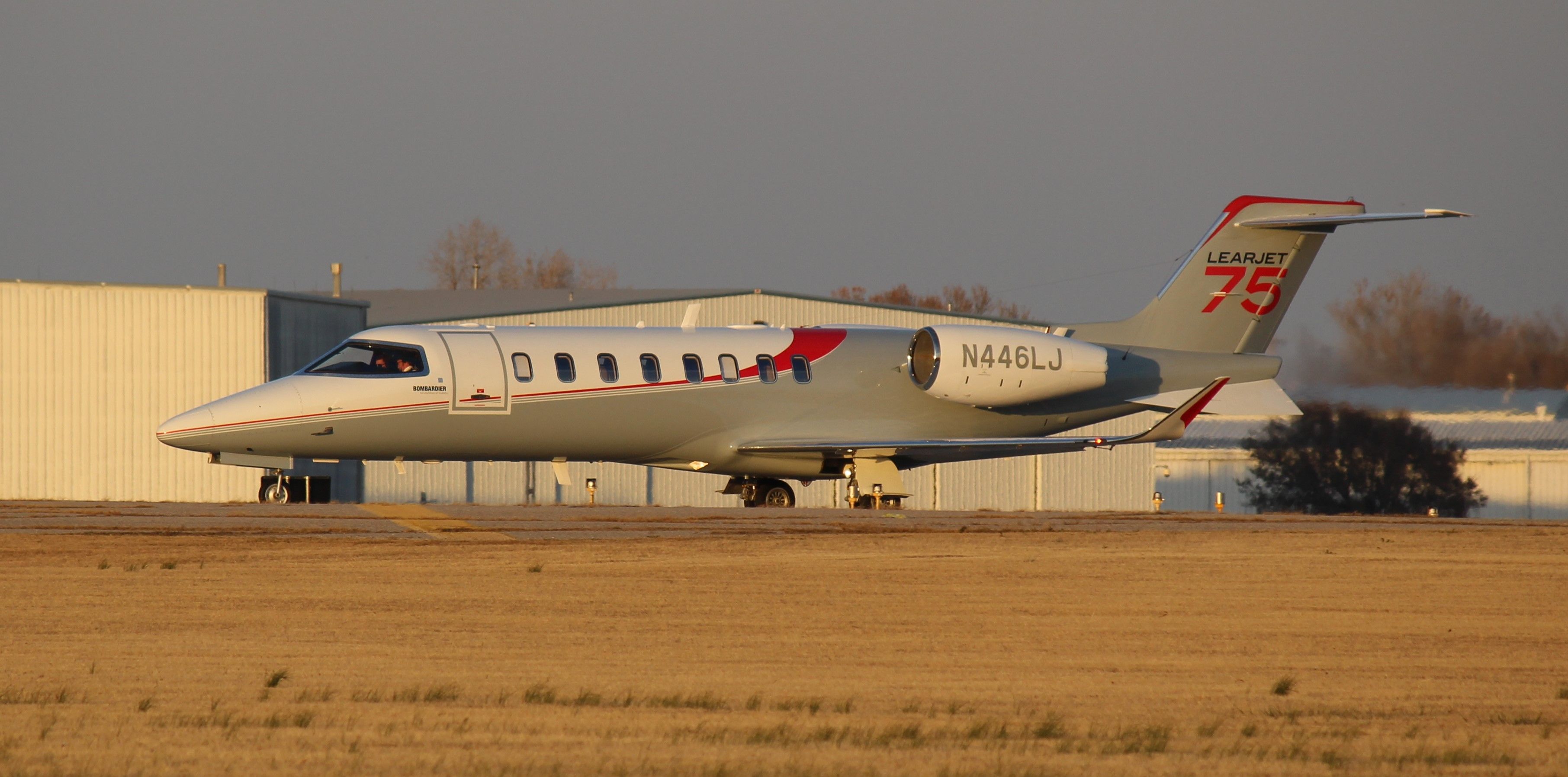 Bombardier Learjet 75 (N446LJ)