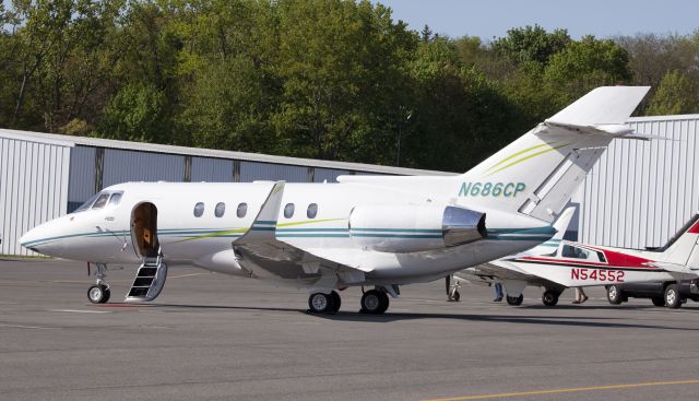 Hawker 800 (N686CP) - Great business jet with a stand up cabin!