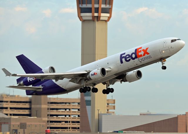 Boeing MD-11 (N593FE)