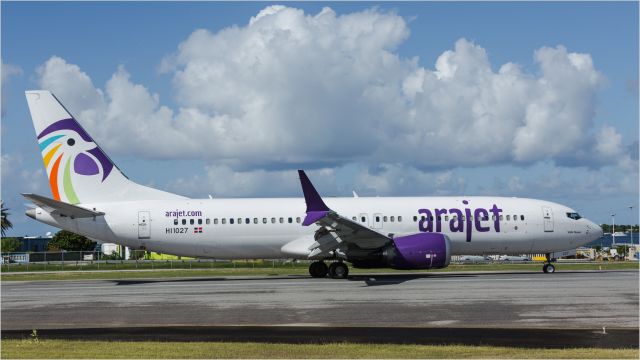 Boeing 737 MAX 8 (HI1027)