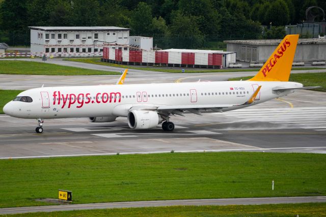 Airbus A321neo (TC-RDU)