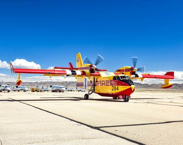 Canadair CL-415 SuperScooper (N419BT)