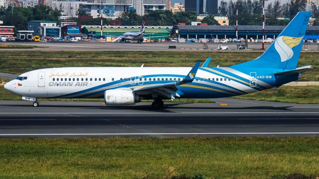 Boeing 737-800 (A4O-BW)