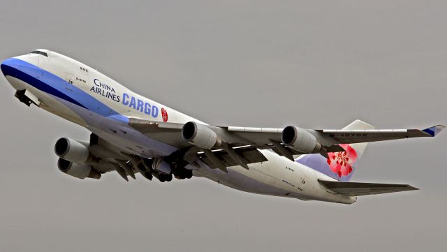 Boeing 747-400 (B-18708)